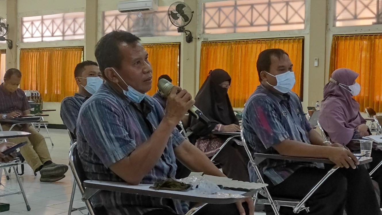 Gambar 4. Sesi diskusi workshop penyelarasan kurikulum