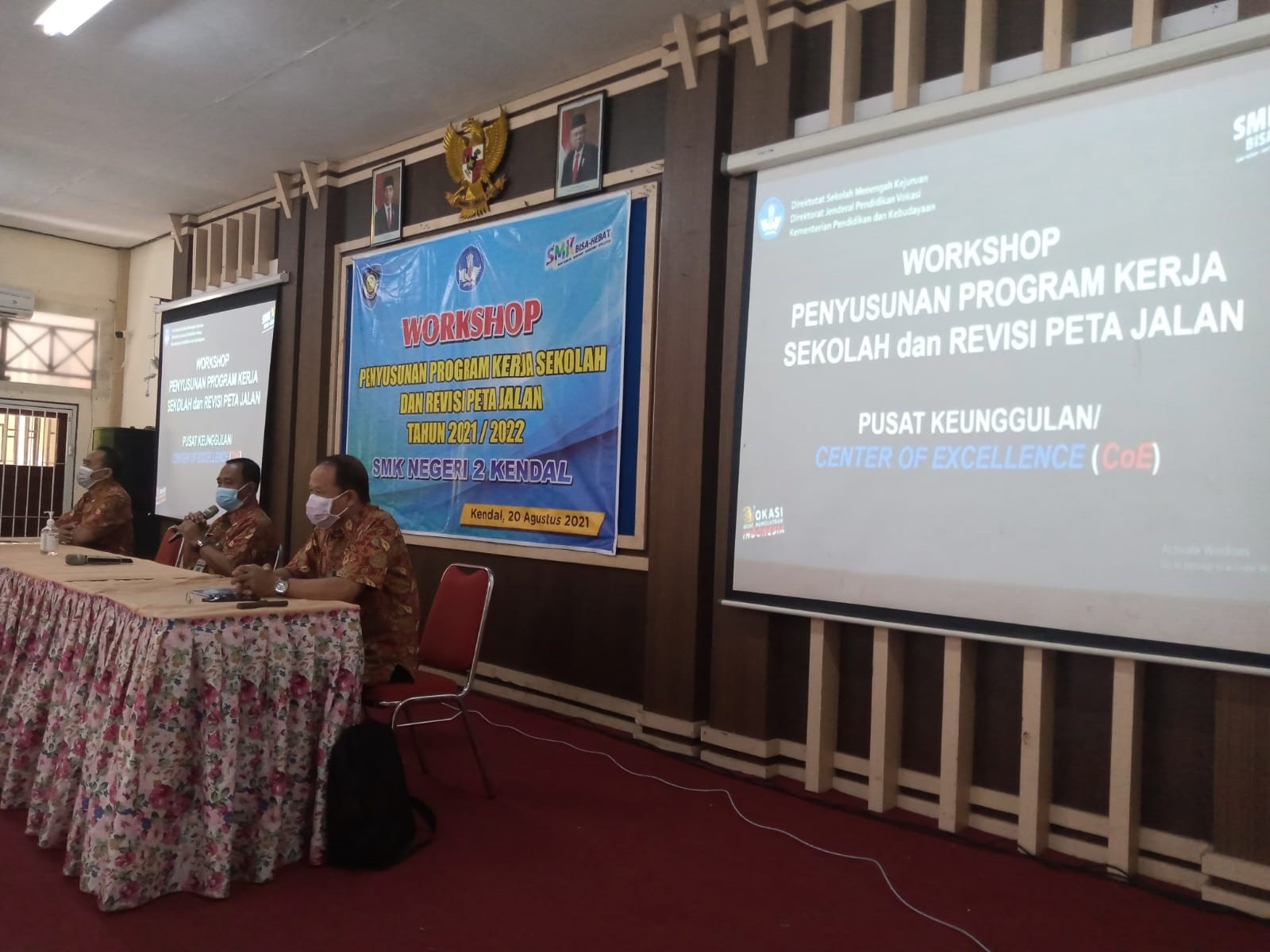 Gambar 1. Workshop penyusunan program kerja sekolah dan revisi peta jalan